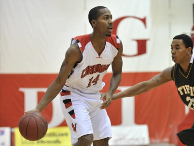 Men's Basketball Defeats Ferris State, 68-66