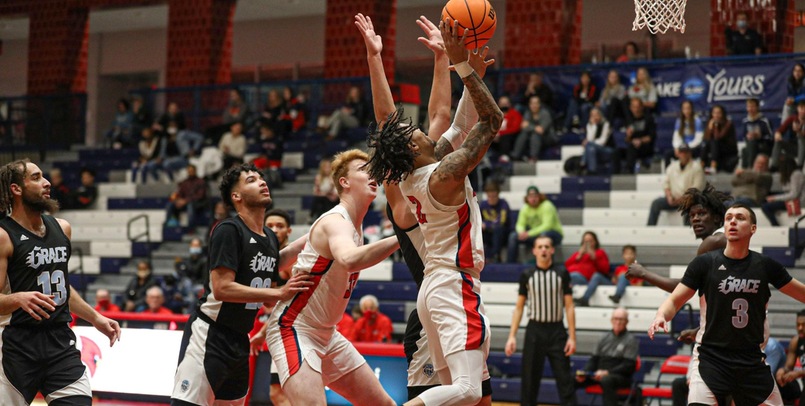 Wildcats start fast, top Cardinals in Marquette