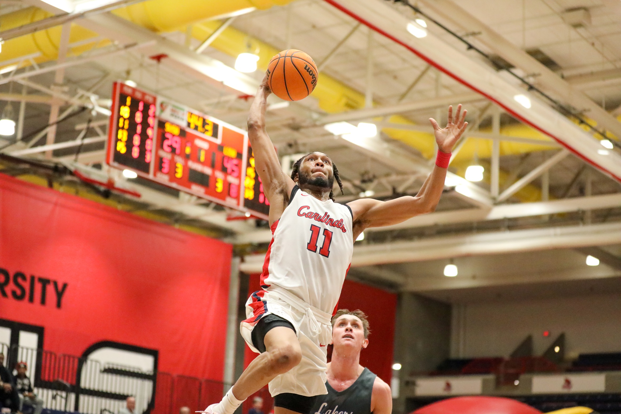 Cardinals Fall to Lakers