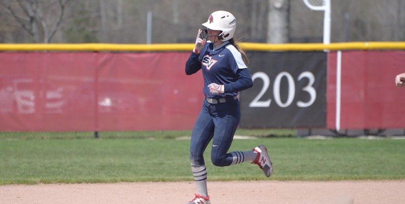Cards run winning streak to seven after Friday sweep
