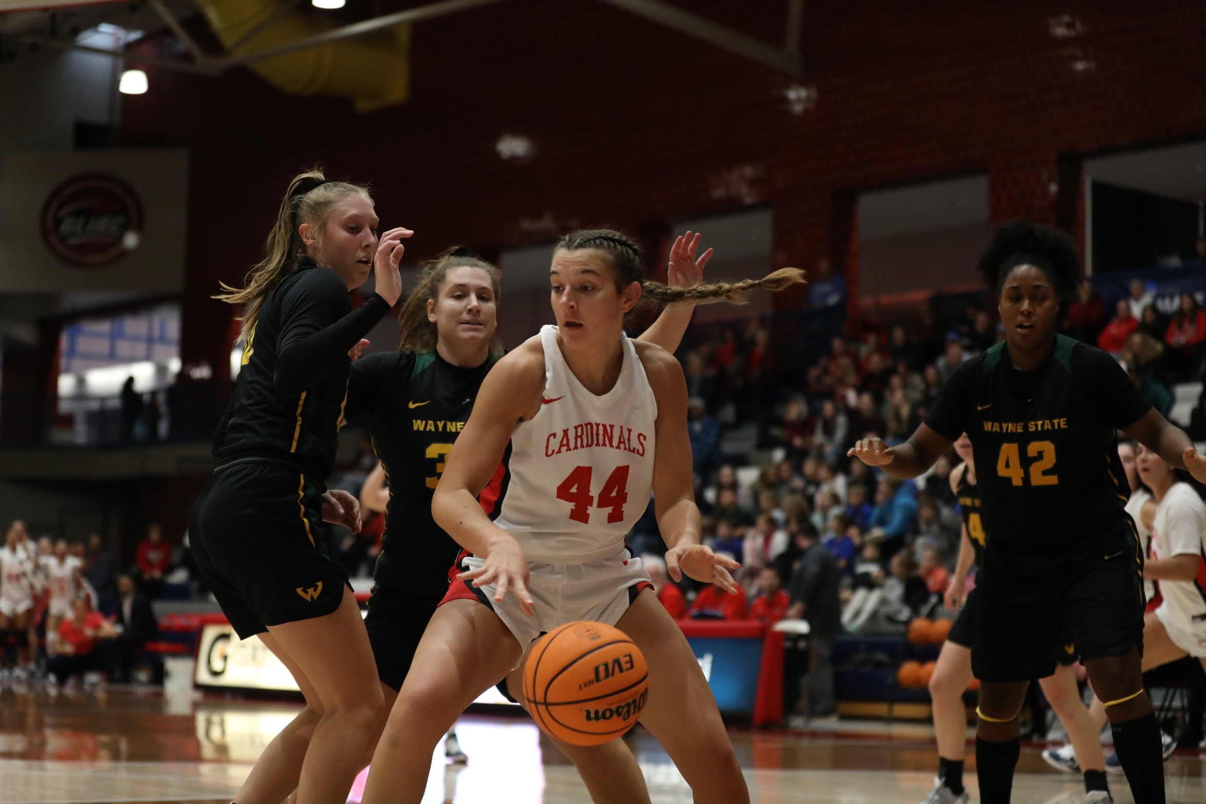 Zarycki Drops 30 to Conquer Warriors
