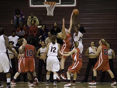 Lady Cardinals Fall To Hillsdale, 76-66