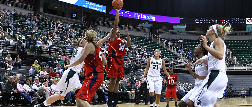 Women's Basketball Falls At Home To Warriors, 94-74