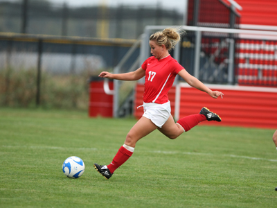 Cardinals Tame Huskies, 1-0
