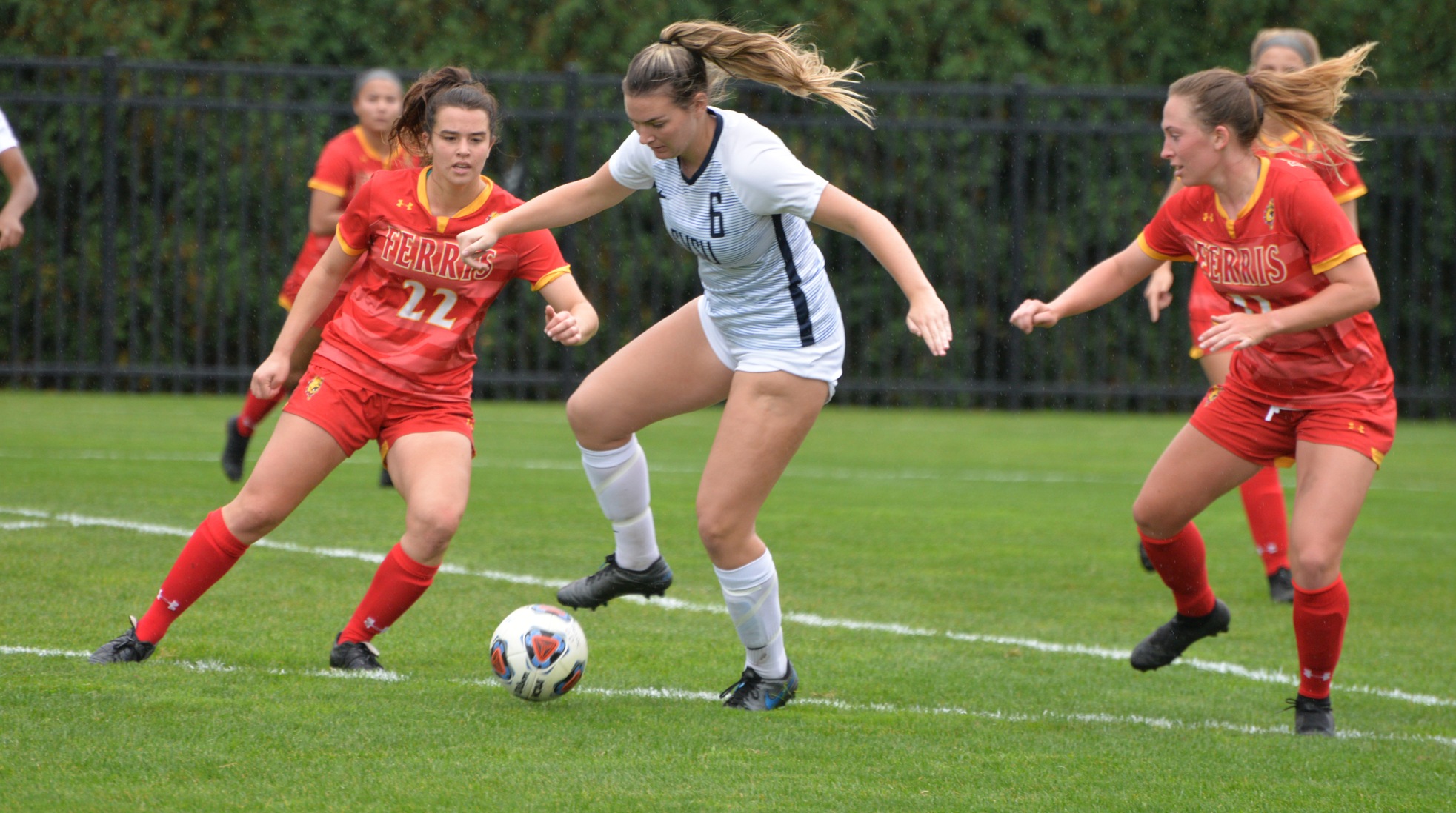 Bulldogs use second half goals to defeat SVSU, 2-0