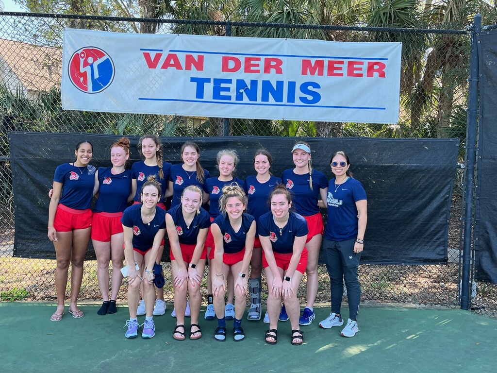 Tennis Drops First Match in South Carolina