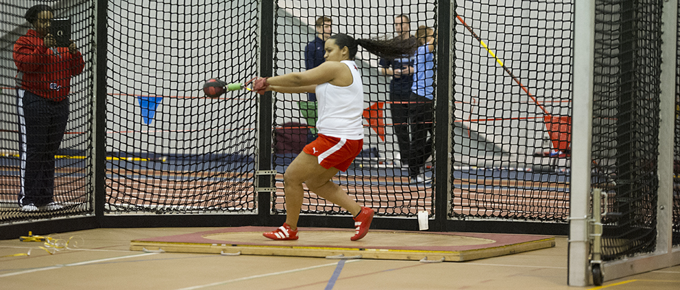 Women's 4 x 400 Relay Team Breaks School Record at GVSU Tune-up