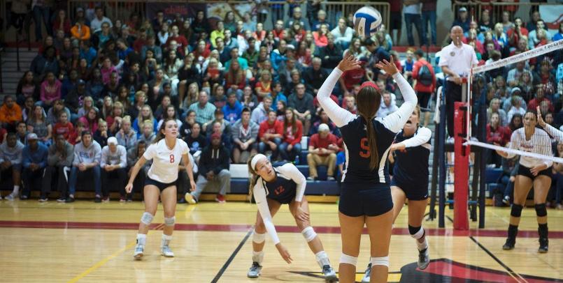 Cardinals Sweep First Day of Ferris State Volleyball Invitational
